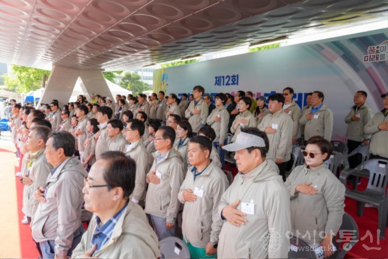 사진2. 강남구의회, ‘제12회 강남구민화합 축제’ 참석.jpg