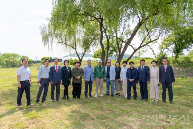 사진2. 강남구의회 행정재경위원회. 강남 탄천 파크골프장 현장 방문.jpg