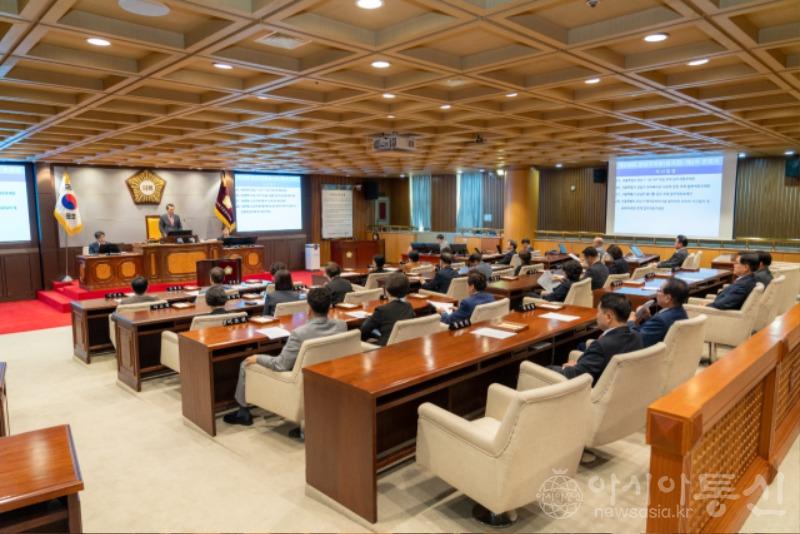사진1. 강남구의회, 제318회 임시회 폐회.jpg