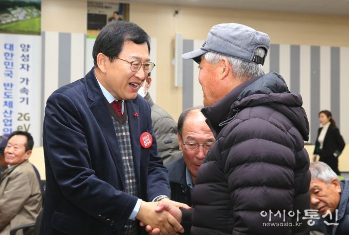 경주시가 올해 2,563억 원을 투입해 경로당 지원, 노인 일자리 창출, 기초연금 지급 등 노인복지 사업에 나선다고 12일 밝혔다.