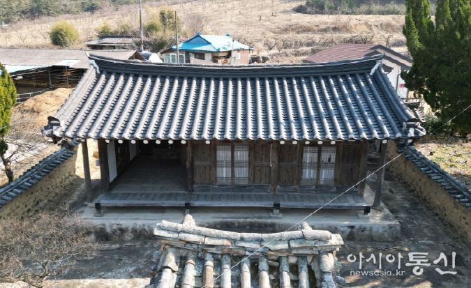 남덕재 전경