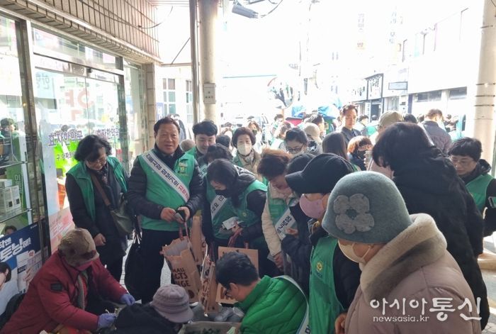 21일 총무새마을과 효자시장