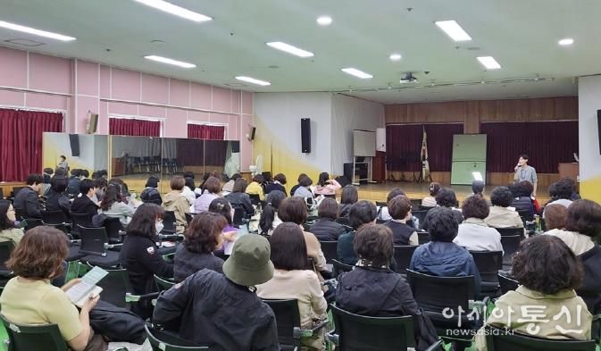 의정부시 보건소, 맞춤형돌봄서비스 생활지원사 대상 연명의료결정제도 교육 및 홍보