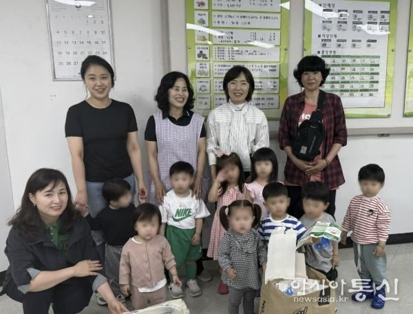 예꼬몬테소리어린이집, 우유팩 모아 수원시 영통구 매탄4동에 전달