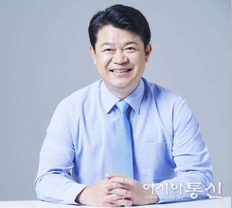 더불어민주당 복기왕 의원(충남 아산시갑, 국회 국토교통위원회 간사)