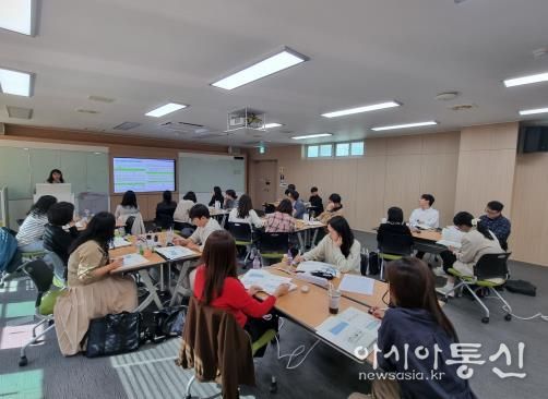진로·학업 설계 상담 역량 강화 연수 관련 사진