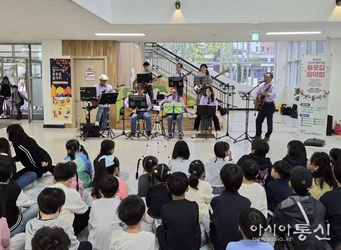 의정부시자원봉사센터, 학교로 찾아가는 '등굣길 음악회' 성료