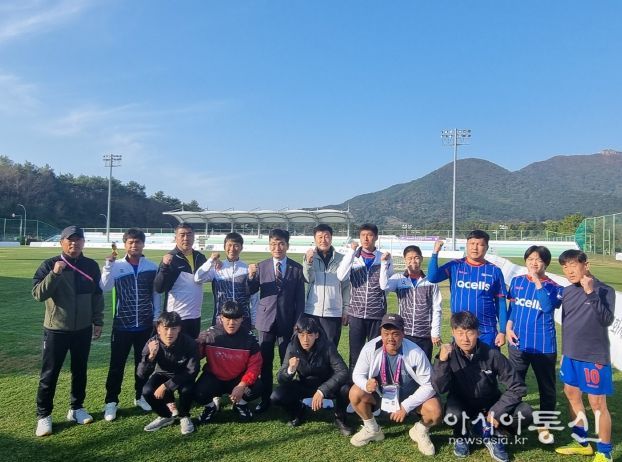 윤건영 충북교육감, 제45회 전국장애인체육대회 충북선수단 격려 위해 부산 방문