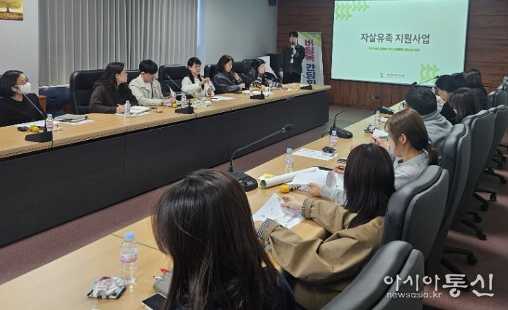 영천시는 지난 4일 민·관 협력 통합사례관리 활성화를 위한 ‘버팀목 간담회’를 개최했다.