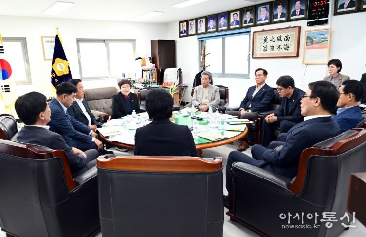 11월 정례 의원간담회