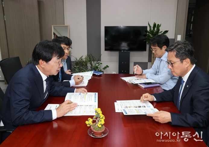 국회 찾아 지역 현안사업 건의