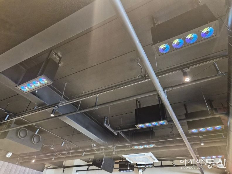 국내최초 KC인증을 받은 마이닝컴퓨터 천정에 설치된 모습