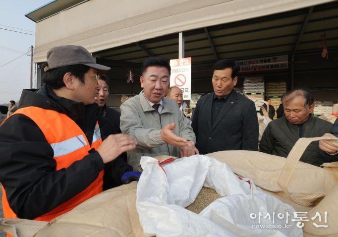이범석 청주시장, 공공비축미 수매현장 방문