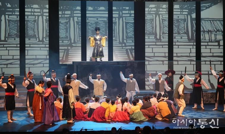 나주시가 광주‧전남 최초로 추진한 ‘2025년 예술인 활력소득’ 지급을 완료했다. 사진은 지역 문화예술 공연 모습.