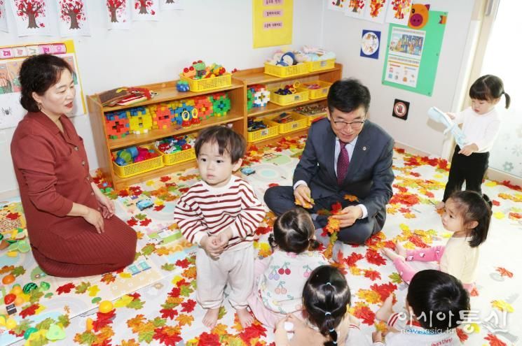 윤건영 충청북도교육감, 가정어린이집 현장 방문