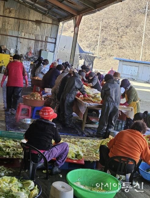 연천군 신서면 이장협의회장 장승록 이장, 직접 담근 김장김치 120상자 어려운 이웃에 전달