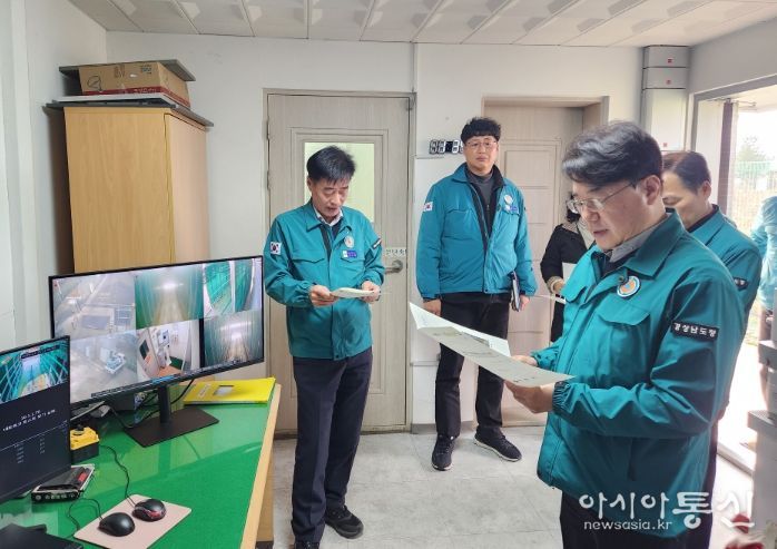 이정곤 농정국장 거창 거점소독시설 점검