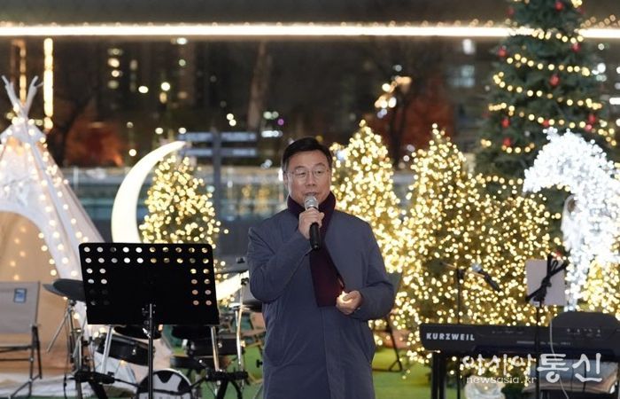 신상진 성남시장, 판교역 광장 성탄 트리 점등식 참석