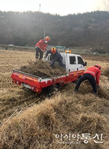 통영시, 산불예방 총력 대응 돌입 3(영농부산물 파쇄지원반 운영)