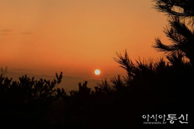 성남 판교마당바위 일출 (2024년 1월 1일 촬영)