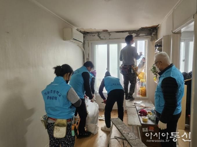 의정부시 흥선동, 가능초 총동문회 목련봉사단 독거노인 가구 주거환경 개선