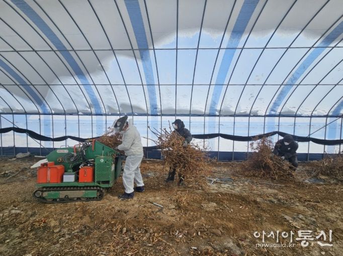 영농부산물 파쇄 모습