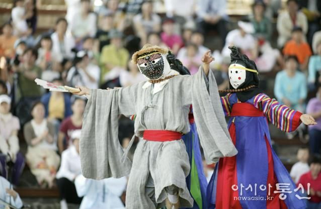 양주별산대놀이마당, 전승교육사 3명 배출… 25년 만의 성과