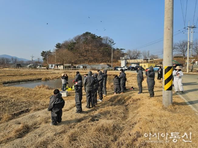 (김해시 ‘화포천습지 독수리축제’ 성료)2.철새탐조