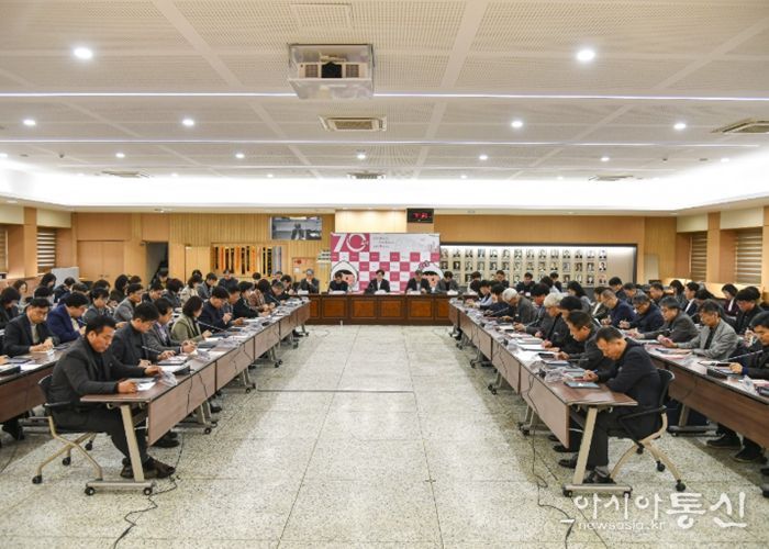 김병수 시장이 23일 확대간부회의를 주재하며 3월 주요 업무 추진계획과 시정 현안을 점검했다.