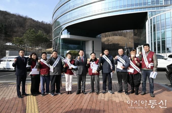 민족통일 구리시협의회, 삼일절 맞아 태극기 바로 알기 캠페인 나서