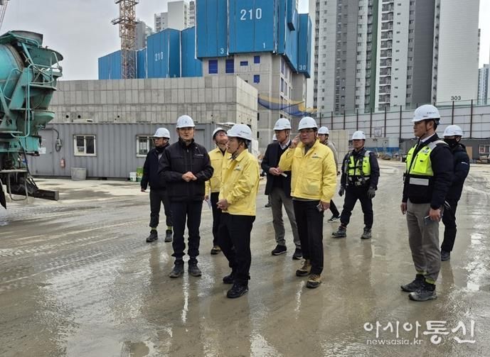 파주시, 해빙기 대비 아파트 건설 현장 안전 점검 실시